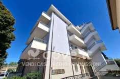 Foto Appartamento in vendita a Pesaro