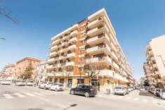 Foto Appartamento in vendita a Pescara - 6 locali 160mq