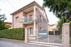 Foto Appartamento in vendita a Peschiera Del Garda