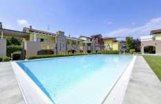 Foto Appartamento in vendita a Peschiera Del Garda