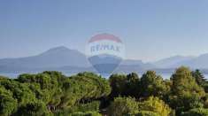 Foto Appartamento in vendita a Peschiera Del Garda