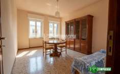 Foto Appartamento in vendita a Piacenza