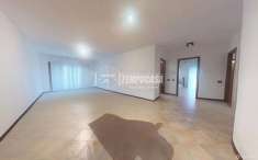 Foto Appartamento in vendita a Piacenza