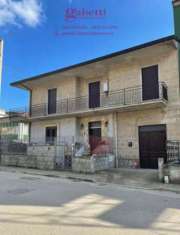 Foto Appartamento in vendita a Pignataro Maggiore - 4 locali 140mq