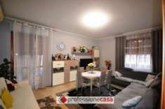 Foto Appartamento in vendita a Pioltello - 4 locali 120mq