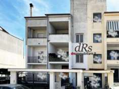 Foto Appartamento in vendita a Pisticci - 5 locali 160mq