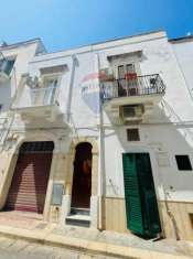 Foto Appartamento in vendita a Polignano A Mare