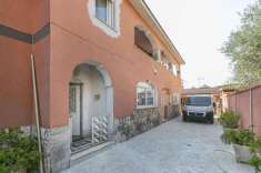 Foto Appartamento in vendita a Pomezia - 5 locali 180mq