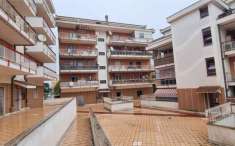 Foto Appartamento in vendita a Pomezia