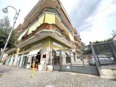 Foto Appartamento in vendita a Portici - 4 locali 100mq
