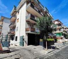 Foto Appartamento in vendita a Portici - 5 locali 125mq
