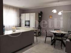 Foto Appartamento in vendita a Porto Viro - 6 locali 130mq