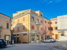 Foto Appartamento in vendita a Potenza Picena - 6 locali 179mq