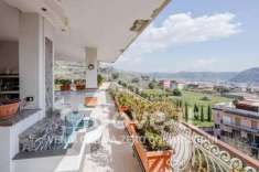 Foto Appartamento in vendita a Pozzuoli