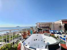 Foto Appartamento in vendita a Pozzuoli