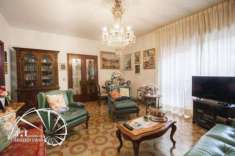 Foto Appartamento in vendita a Prato - 5 locali 155mq