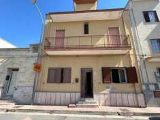 Foto Appartamento in vendita a Pulsano - 6 locali 113mq