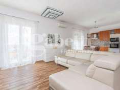 Foto Appartamento in vendita a Qualiano - 4 locali 120mq
