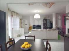 Foto Appartamento in vendita a Quartucciu - 4 locali 130mq