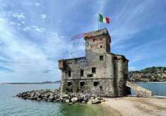 Foto Appartamento in vendita a Rapallo