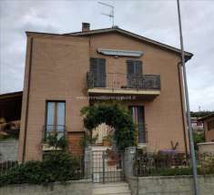 Foto Appartamento in vendita a Rapolano Terme