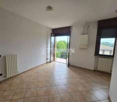 Foto Appartamento in vendita a Reggio Emilia