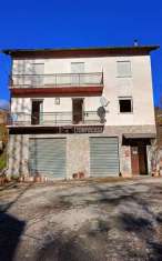 Foto Appartamento in vendita a Rezzoaglio