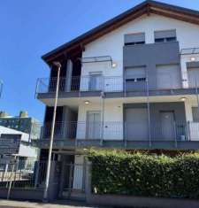 Foto Appartamento in Vendita a Rho Via Lainate,  67