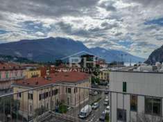 Foto Appartamento in vendita a Riva Del Garda - 4 locali 125mq