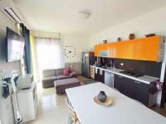 Foto Appartamento in vendita a Robecco Sul Naviglio - 3 locali 100mq