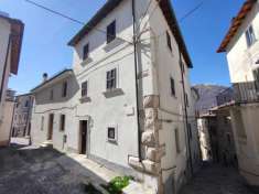 Foto Appartamento in vendita a Rocca Di Mezzo - 3 locali 75mq
