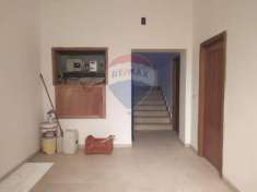 Foto Appartamento in vendita a Roggiano Gravina - 5 locali 160mq