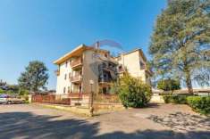 Foto Appartamento in vendita a Roma - 3 locali 100mq