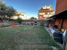 Foto Appartamento in vendita a Roma - 3 locali 130mq