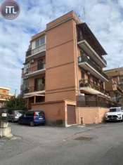 Foto Appartamento in vendita a Roma