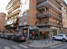 Foto Appartamento in vendita a Roma