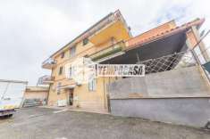 Foto Appartamento in vendita a Roma