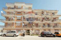 Foto Appartamento in vendita a Roma