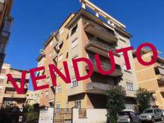 Foto Appartamento in vendita a Roma