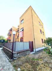 Foto Appartamento in vendita a Roma