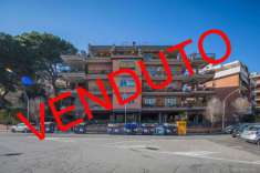 Foto Appartamento in vendita a Roma