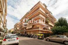 Foto Appartamento in vendita a Roma