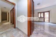 Foto Appartamento in vendita a Roma