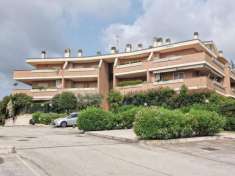 Foto Appartamento in vendita a Roma