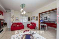 Foto Appartamento in vendita a Roma