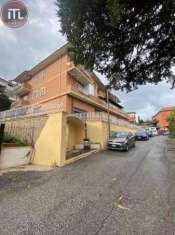 Foto Appartamento in vendita a Roma