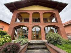 Foto Appartamento in vendita a Romano Di Lombardia