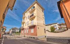 Foto Appartamento in vendita a Romentino