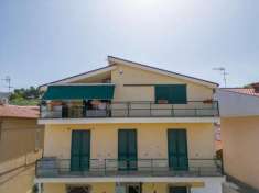 Foto Appartamento in vendita a Roseto Degli Abruzzi - 5 locali 140mq