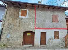 Foto Appartamento in vendita a Rovereto